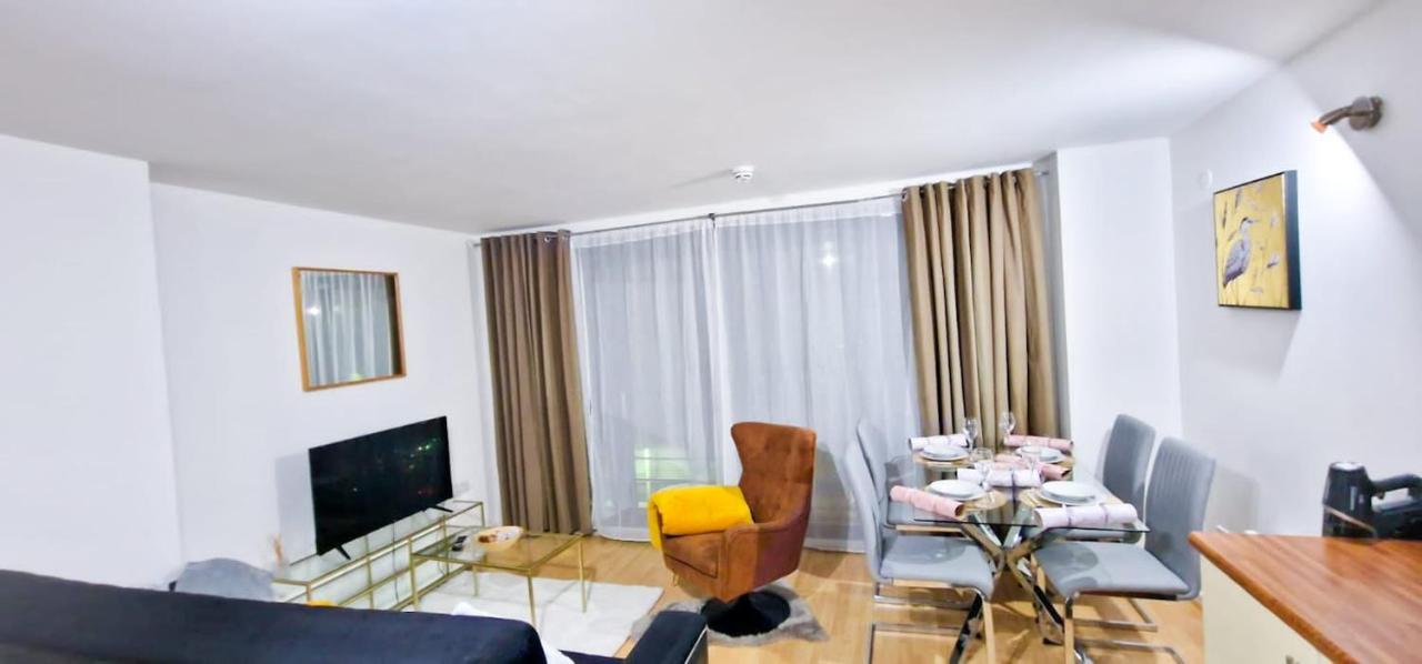 Lovely 2-Bedroom Apartment, Free Parking 맨체스터 외부 사진